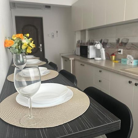 Apartament 2 Cam Cetate Alba Iulia Esterno foto