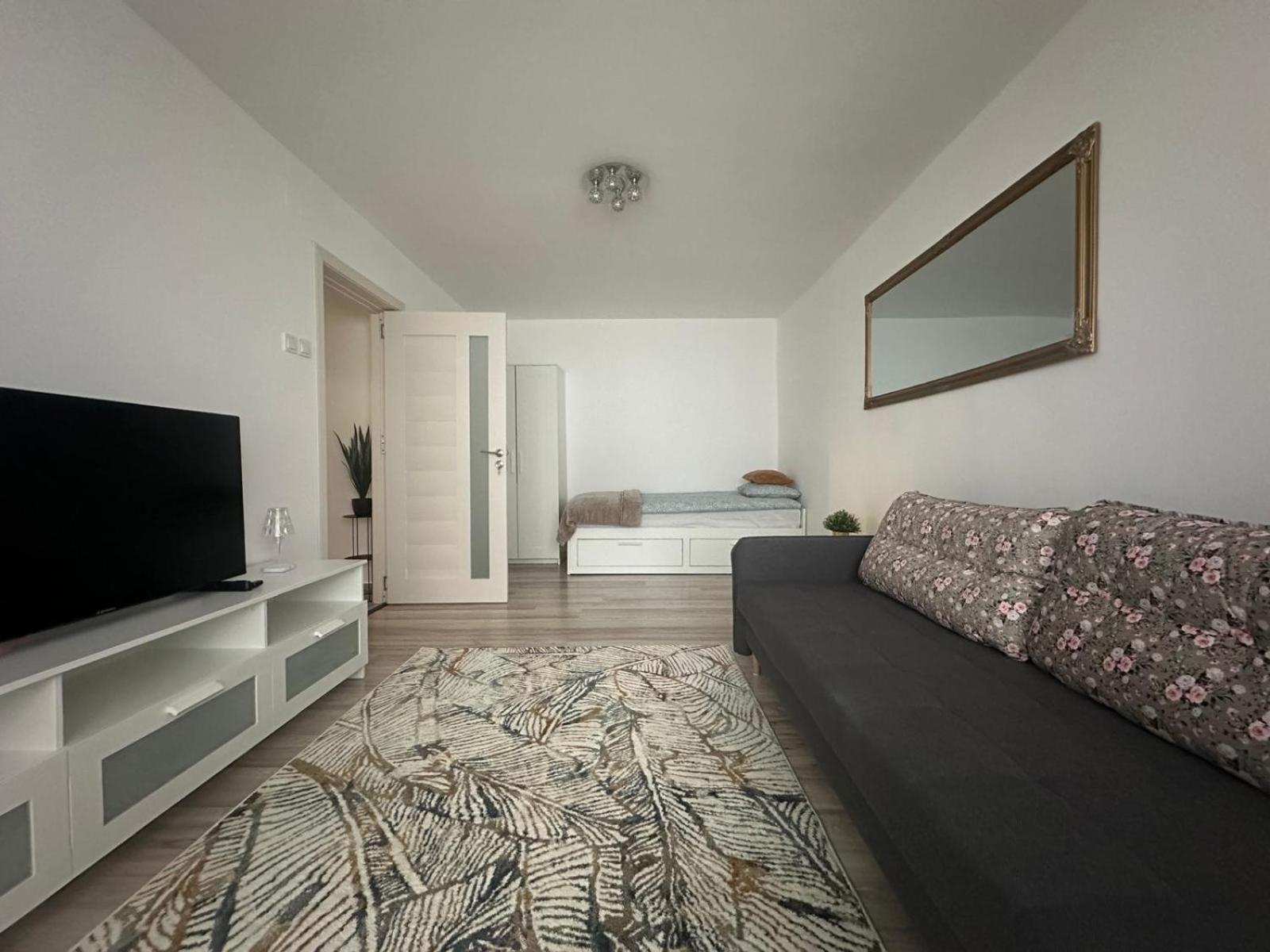 Apartament 2 Cam Cetate Alba Iulia Esterno foto