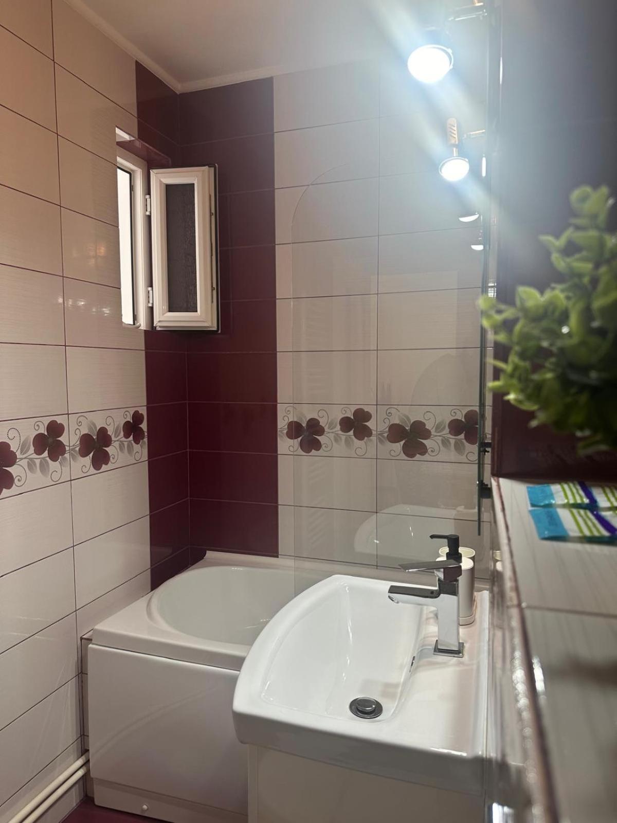 Apartament 2 Cam Cetate Alba Iulia Esterno foto